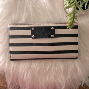 Kate Spade wallet ♠️